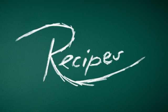 黒板にrecipesと書かれたバナー